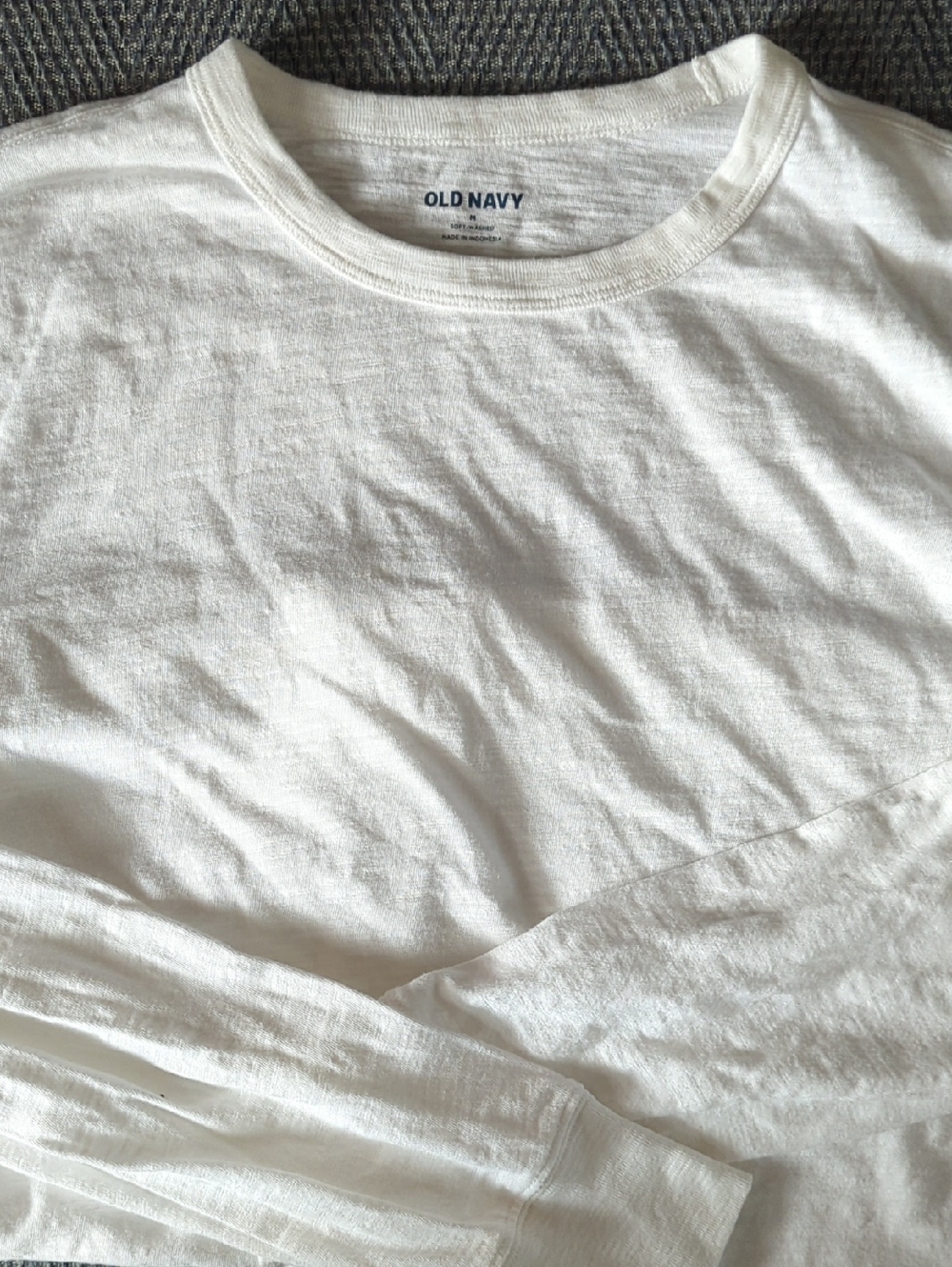 Old Navy White Crewneck Long Sleeve Tee